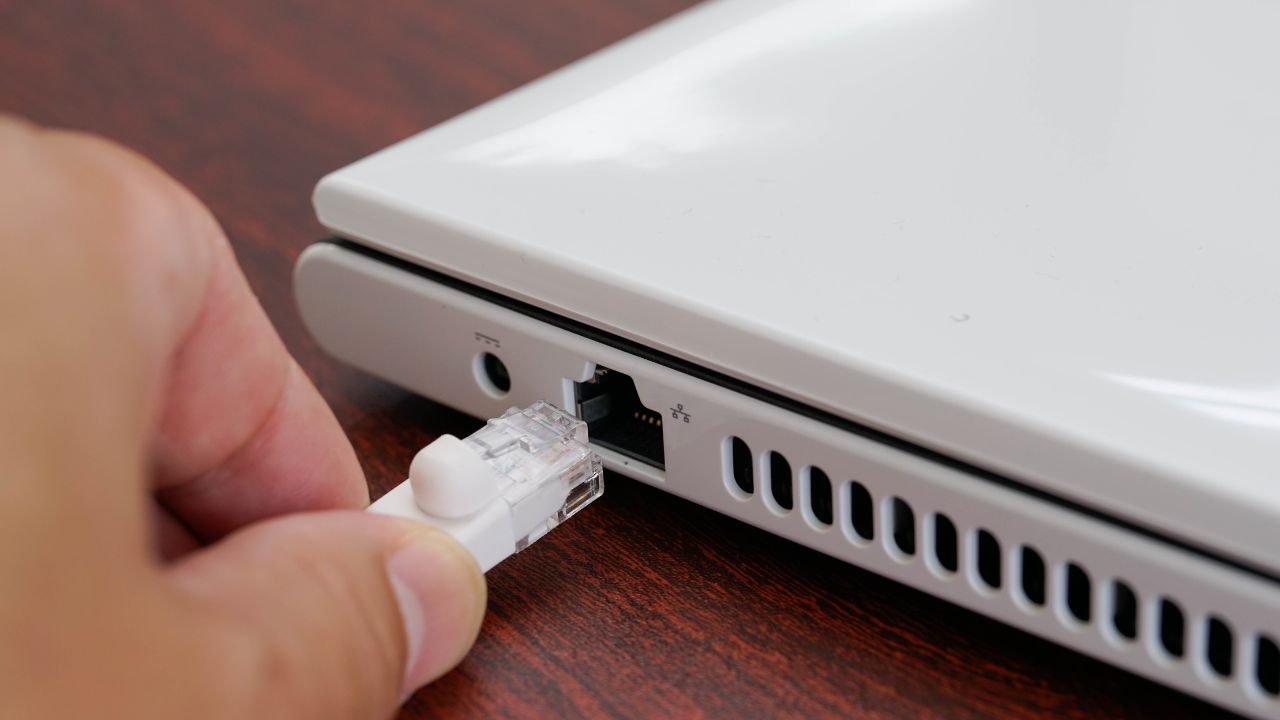2.接続方法は無線LAN（Wi-Fi）か有線LANか