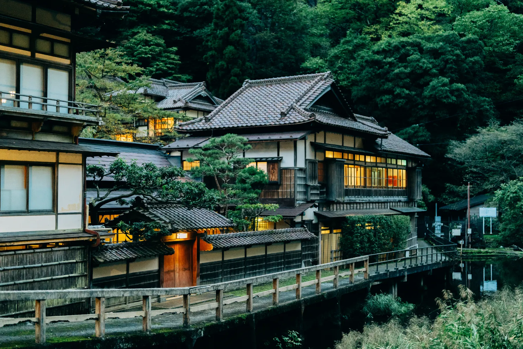 東山温泉